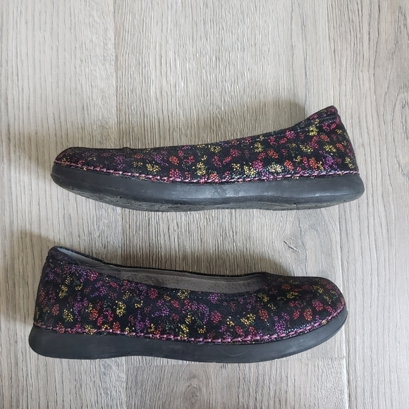 Alegria Women's Petal Floral Ballet Flat Size  6 - Picture 4 of 11